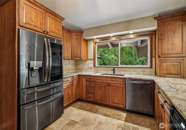 Photo 4 of Single family home for sale at 16808 240th Avenue SE, Maple Valley, WA 98038 | MLS# NWM2569518 | Listing updated on 2026-09-23
