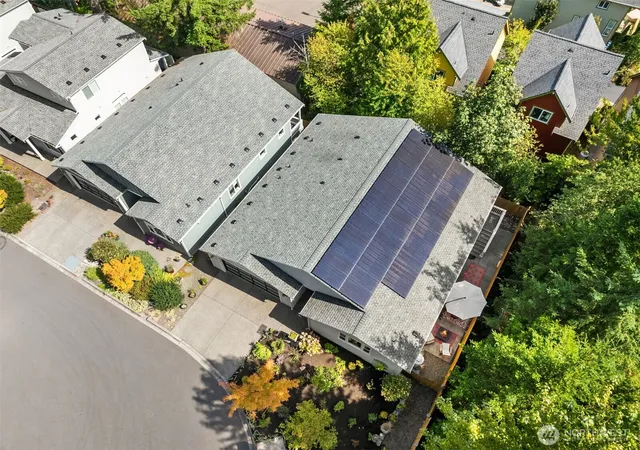 Photo 3 of Single family home for sale at 720 Fords Ct Nw, Bainbridge Island, WA 98110 | MLS# NWM2569560 | Listing updated on 2026-10-16