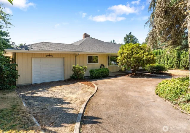 Photo 2 of Sale Pending at 241 Buland Dr, Castle Rock, WA 98611 | MLS# NWM2569609 | Listing updated on 2026-09-18