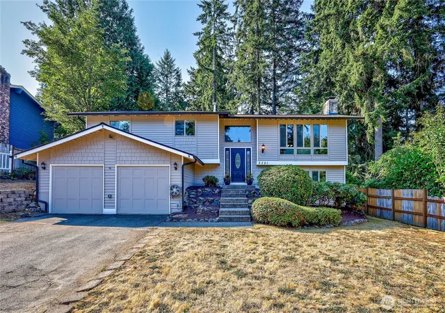 Photo 1 of Sale Pending at 2321 Ne Eton Ln, Bremerton, WA 98311 | MLS# NWM2569626 | Listing updated on 2026-10-01