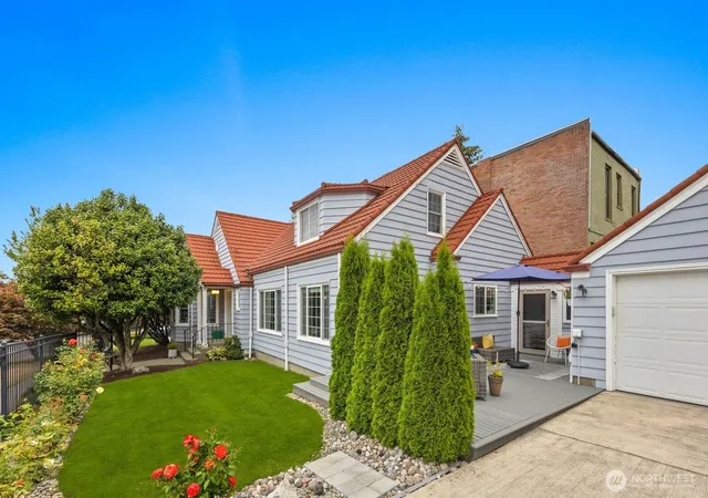 Single family home for sale at 324 N Yakima Ave, Tacoma, WA 98403 | MLS# NWM2569629