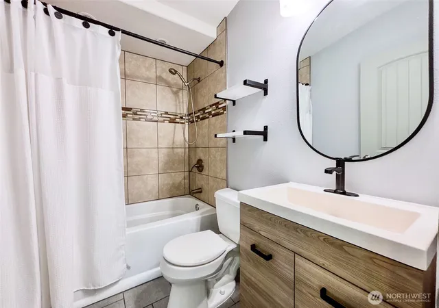 Photo 3 of Manufactured home for sale at 4248 A St Se #422, Auburn, WA 98002 | MLS# NWM2569636 | Listing updated on 2026-09-23