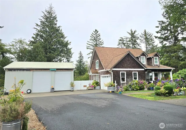 Photo 1 of Single family home for sale at 620 State Rt 101, Chinook, WA 98614 | MLS# NWM2569641 | Listing updated on 2026-09-23
