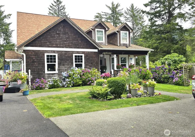 Photo 2 of Single family home for sale at 620 State Rt 101, Chinook, WA 98614 | MLS# NWM2569641 | Listing updated on 2026-09-23