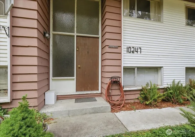 Photo 2 of Single family home for sale at 10247 10th Avenue S, Seattle, WA 98168 | MLS# NWM2569729 | Listing updated on 2026-09-30