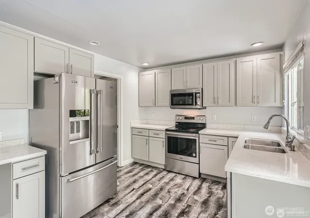 Photo 3 of Sale Pending at 11716 SE 264th Place, Kent, WA 98030 | MLS# NWM2569790 | Listing updated on 2026-09-25