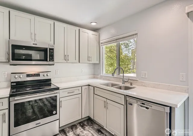 Photo 4 of Sale Pending at 11716 SE 264th Place, Kent, WA 98030 | MLS# NWM2569790 | Listing updated on 2026-09-25