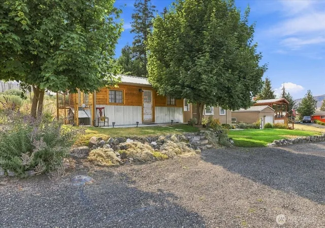 Photo 1 of Single family home for sale at 810 Spokane Way, Grand Coulee, WA 99133 | MLS# NWM2569797 | Listing updated on 2026-09-23