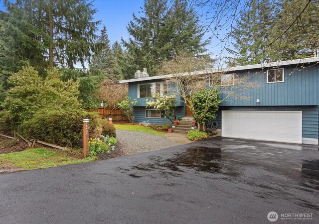 Photo 2 of Single family home for sale at 16445 Ambaum Blvd S, Burien, WA 98148 | MLS# NWM2569873 | Listing updated on 2026-09-23
