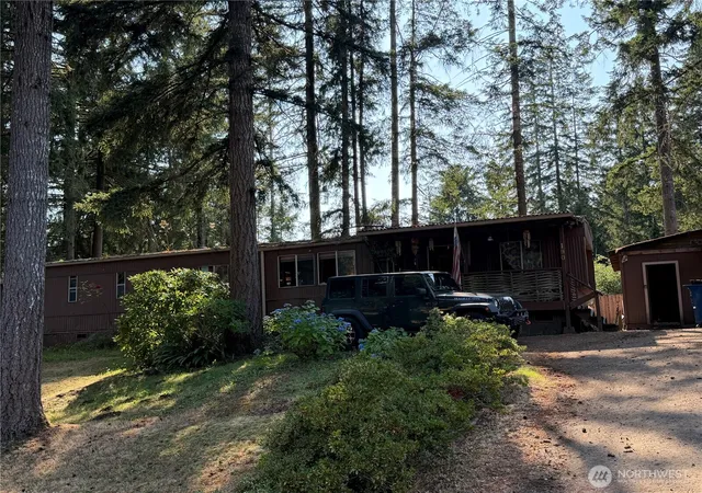 Photo 1 of Sale Pending at 190 Ne Caption Hook Dr, Belfair, WA 98528 | MLS# NWM2569920 | Listing updated on 2026-09-27