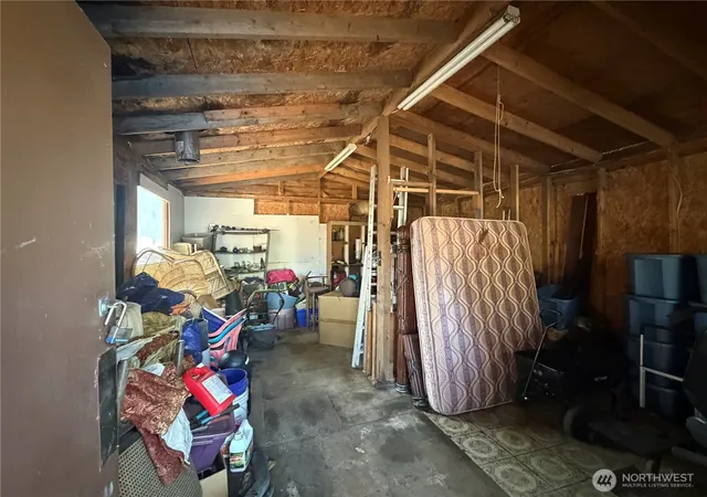 Photo 3 of Sale Pending at 190 Ne Caption Hook Dr, Belfair, WA 98528 | MLS# NWM2569920 | Listing updated on 2026-09-27