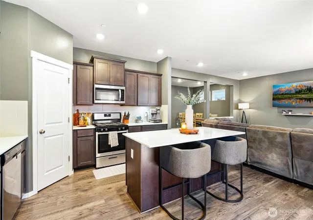 Photo 3 of Single family home for sale at 18625 110th Avenue E, Puyallup, WA 98374 | MLS# NWM2569928 | Listing updated on 2026-09-25