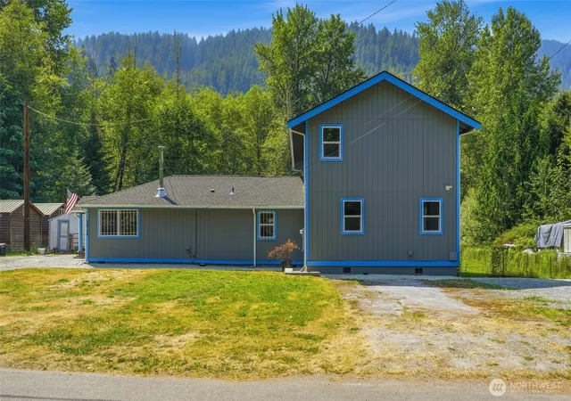 Photo 2 of Single family home for sale at 24724 Clear Crk Rd, Darrington, WA 98241 | MLS# NWM2569958 | Listing updated on 2026-09-23