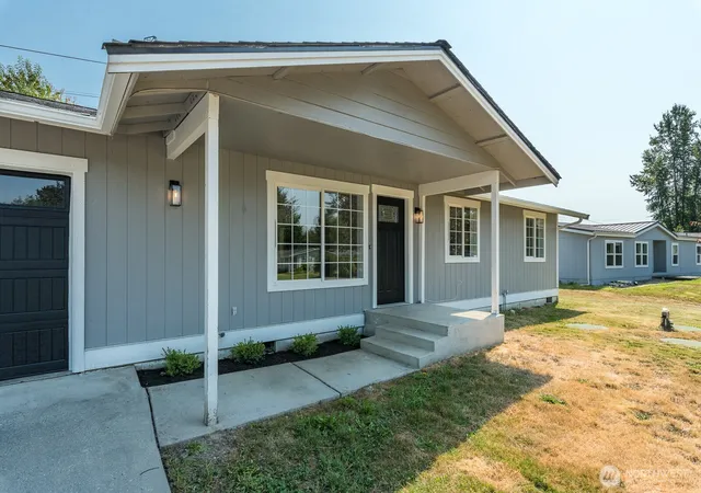Photo 3 of Single family home for sale at 5205 Aerie Ln, Sedro Woolley, WA 98284 | MLS# NWM2569979 | Listing updated on 2026-09-23