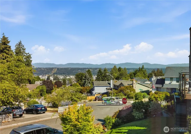 Photo 2 of Single family home for sale at 29939 56th Pl S, Auburn, WA 98001 | MLS# NWM2570019 | Listing updated on 2026-09-29