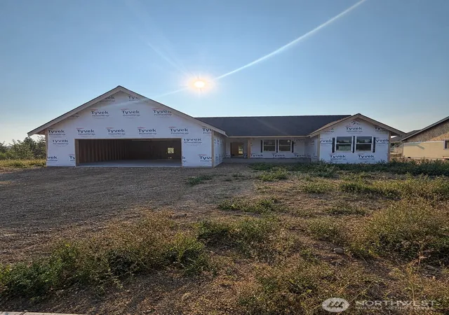 Single family home for sale at 809 E 6th Street, Nooksack, WA 98276 | MLS# NWM2570082