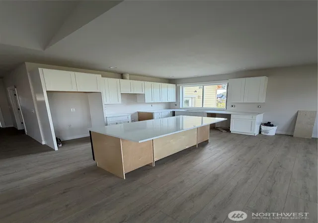 Photo 4 of Single family home for sale at 809 E 6th Street, Nooksack, WA 98276 | MLS# NWM2570082 | Listing updated on 2026-09-23
