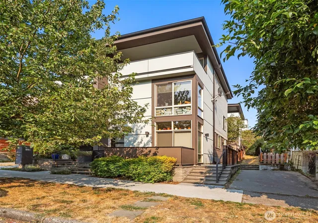 Photo 1 of Townhouse for sale at 918 Martin Luther King Jr Way S #D, Seattle, WA 98144 | MLS# NWM2570112 | Listing updated on 2026-09-30