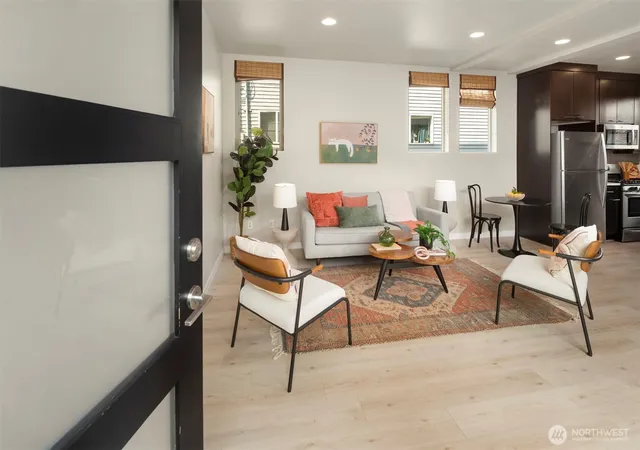 Photo 3 of Townhouse for sale at 918 Martin Luther King Jr Way S #D, Seattle, WA 98144 | MLS# NWM2570112 | Listing updated on 2026-09-30