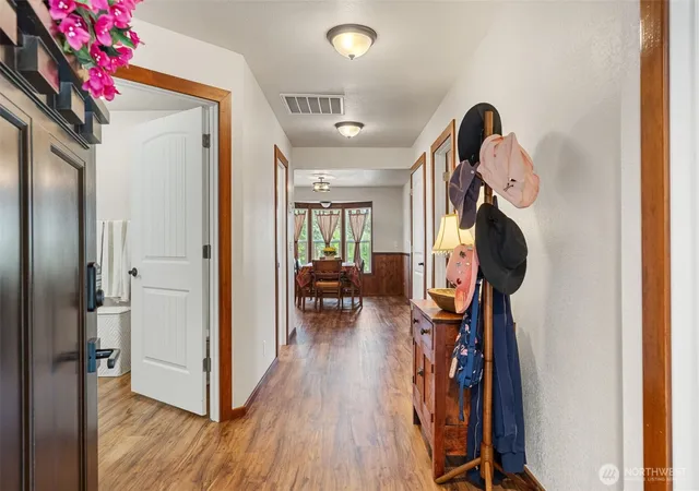 Photo 3 of Single family home for sale at 289 Curtis Hl Rd, Chehalis, WA 98532 | MLS# NWM2570214 | Listing updated on 2026-09-29