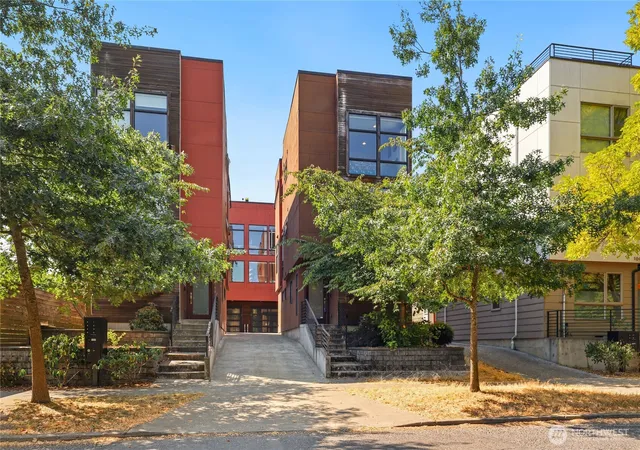 Photo 1 of Single family home for sale at 165 20th Avenue, Seattle, WA 98122 | MLS# NWM2570228 | Listing updated on 2026-09-23