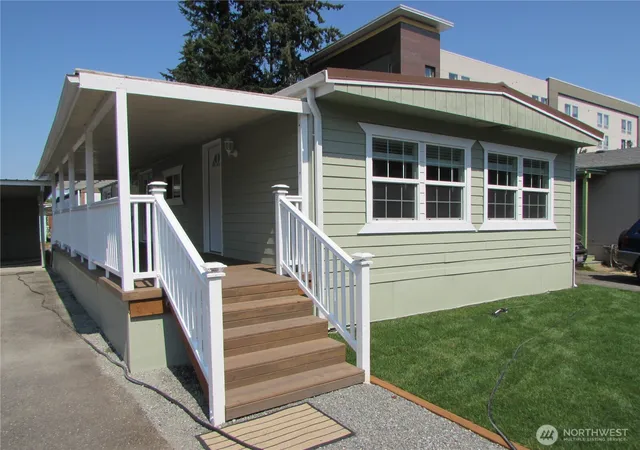 Photo 1 of Manufactured home for sale at 11424 36th Drive Ne #98, Marysville, WA 98271 | MLS# NWM2570233 | Listing updated on 2026-09-23