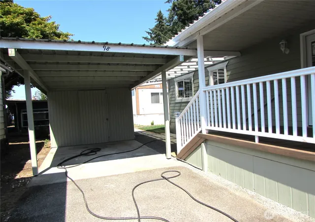 Photo 3 of Manufactured home for sale at 11424 36th Drive NE #98, Marysville, WA 98271 | MLS# NWM2570233 | Listing updated on 2026-09-23