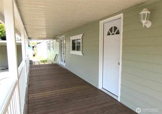 Photo 4 of Manufactured home for sale at 11424 36th Drive NE #98, Marysville, WA 98271 | MLS# NWM2570233 | Listing updated on 2026-09-23