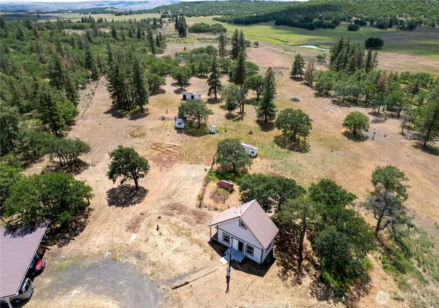 Photo 4 of Single family home for sale at 566 Woodlane Rd, Goldendale, WA 98620 | MLS# NWM2570277 | Listing updated on 2026-09-28