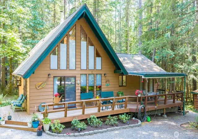 Photo 1 of Single family home for sale at 30 N Mt Jupiter Pl, Hoodsport, WA 98548 | MLS# NWM2570312 | Listing updated on 2026-09-23