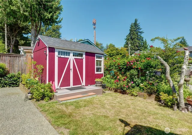 Photo 29 of Sale Pending at 929 149th Place SW, Lynnwood, WA 98087 | MLS# NWM2570453 | Listing updated on 2026-10-02