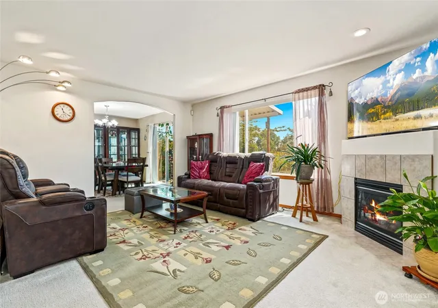 Photo 4 of Sale Pending at 929 149th Place SW, Lynnwood, WA 98087 | MLS# NWM2570453 | Listing updated on 2026-10-02