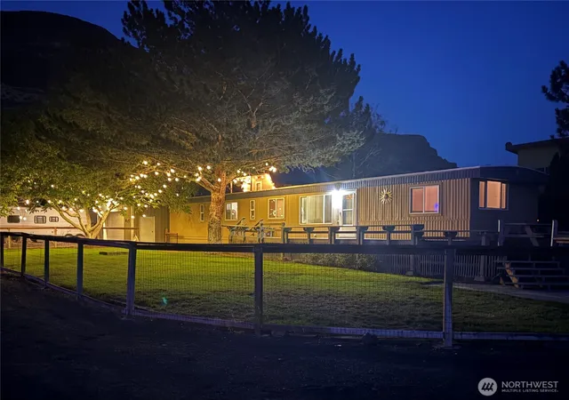 Manufactured home for sale at 785 Chukar Pl SW, Quincy, WA 98848 | MLS# NWM2570458