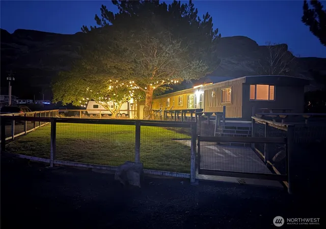 Photo 2 of Manufactured home for sale at 785 Chukar Pl Sw, Quincy, WA 98848 | MLS# NWM2570458 | Listing updated on 2026-09-23