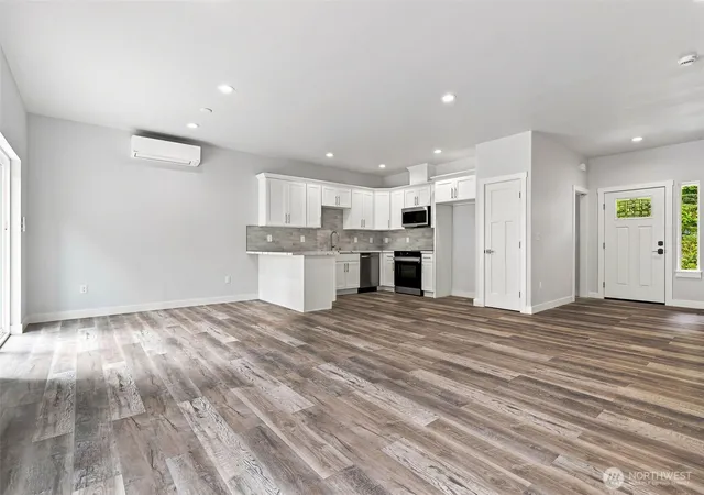 Photo 3 of Single family home for sale at 740 E Lakeshore Dr, Shelton, WA 98584 | MLS# NWM2570515 | Listing updated on 2026-09-23
