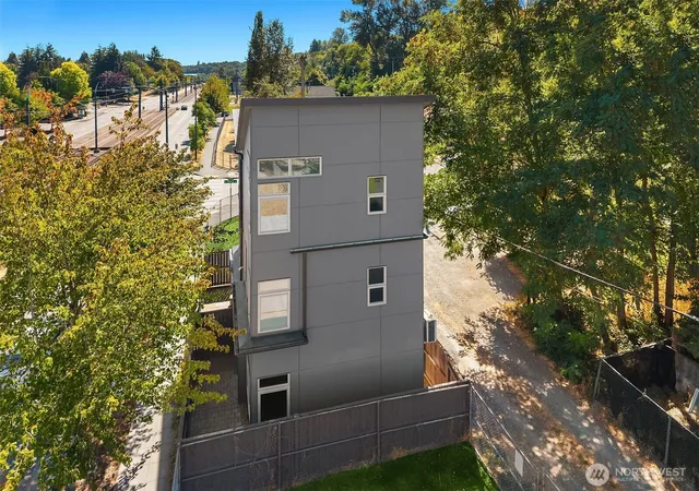 Photo 3 of Townhouse for sale at 3323 Martin Luther King Jr Wy S, Seattle, WA 98144 | MLS# NWM2570540 | Listing updated on 2026-09-22