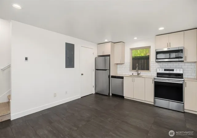 Photo 4 of Townhouse for sale at 3323 Martin Luther King Jr Wy S, Seattle, WA 98144 | MLS# NWM2570540 | Listing updated on 2026-09-22