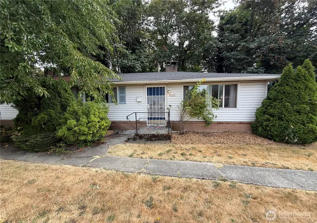 Photo 2 of Condo for sale at 9626 Renton Ave S #B, Seattle, WA 98118 | MLS# NWM2570573 | Listing updated on 2026-09-23