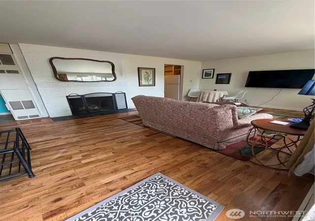 Photo 3 of Condo for sale at 9626 Renton Ave S #B, Seattle, WA 98118 | MLS# NWM2570573 | Listing updated on 2026-09-23