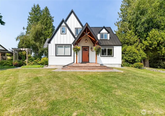 Photo 1 of Sale Pending at 810 H St Rd, Lynden, WA 98264 | MLS# NWM2570597 | Listing updated on 2026-09-21