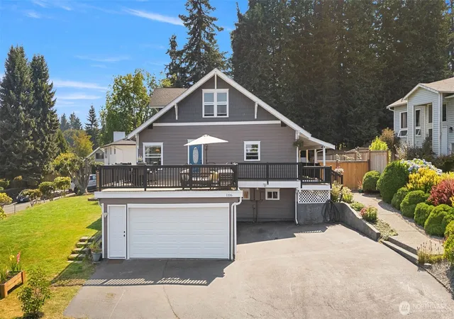 Single family home for sale at 1106 Sumner Ln, Everett, WA 98203 | MLS# NWM2570608