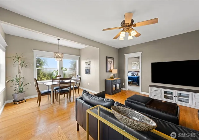 Photo 4 of Single family home for sale at 1106 Sumner Ln, Everett, WA 98203 | MLS# NWM2570608 | Listing updated on 2026-09-24
