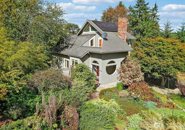 Photo 1 of Single family home for sale at 2021 Walnut St, Port Townsend, WA 98368 | MLS# NWM2570655 | Listing updated on 2026-10-01