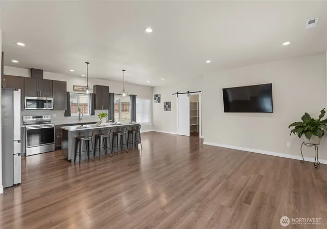 Photo 2 of Single family home for sale at 158 Saratoga Ln, Malaga, WA 98828 | MLS# NWM2570674 | Listing updated on 2026-09-28