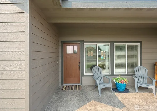 Photo 3 of Single family home for sale at 158 Saratoga Ln, Malaga, WA 98828 | MLS# NWM2570674 | Listing updated on 2026-09-28