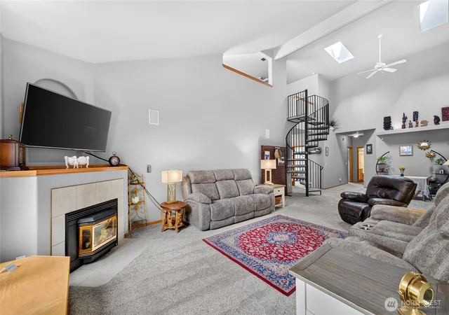 Photo 3 of Sale Pending at 11316 88th Avenue E, Puyallup, WA 98373 | MLS# NWM2570714 | Listing updated on 2026-09-25