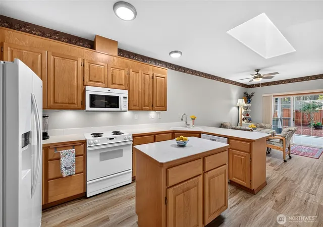 Photo 3 of Sale Pending at 11316 88th Avenue E, Puyallup, WA 98373 | MLS# NWM2570714 | Listing updated on 2026-09-25