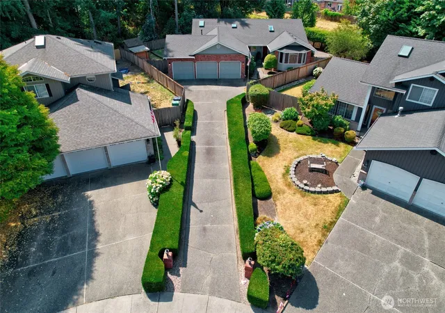 Photo 4 of Sale Pending at 4710 Se 123Rd St, Everett, WA 98208 | MLS# NWM2570837 | Listing updated on 2026-09-11