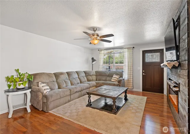 Photo 3 of Single family home for sale at 148 Greystone Rd, Kalama, WA 98625 | MLS# NWM2570890 | Listing updated on 2026-09-16