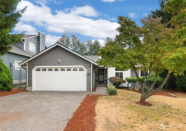 Photo 2 of Sale Pending at 21642 117th Pl Se, Kent, WA 98031 | MLS# NWM2570891 | Listing updated on 2026-09-26